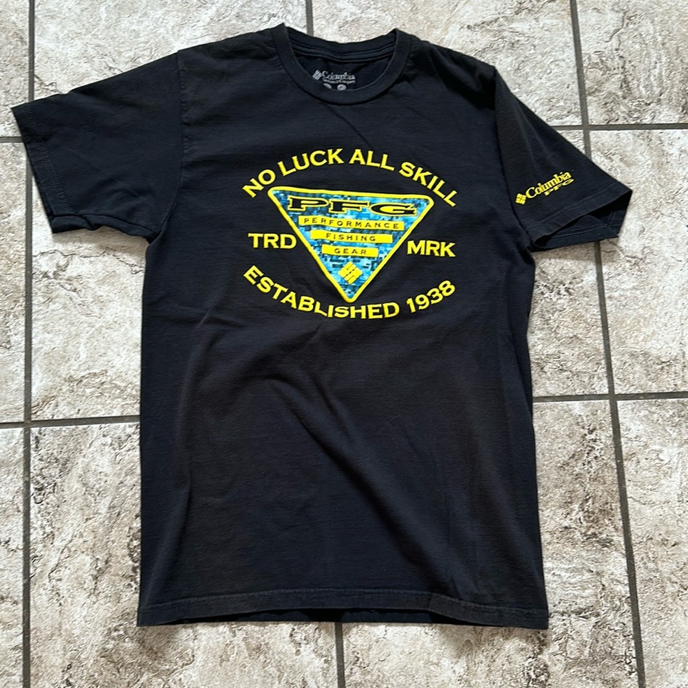 Columbia PFG shirt